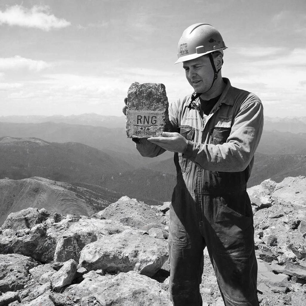 ведущий геолог